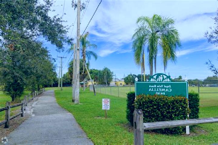Riley, 35 — Escort in Royal Palm Beach, United States