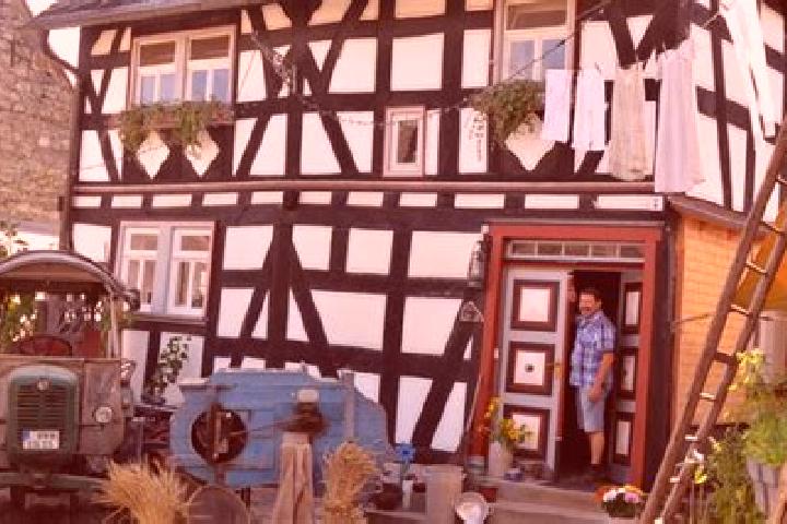 Riley, 35 — Escort in Ruppach-Goldhausen, Germany