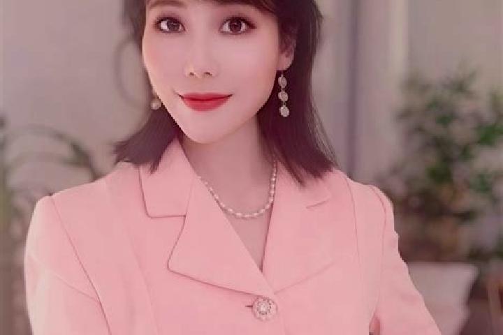 Riley, 35 — Escort in Shilong, China