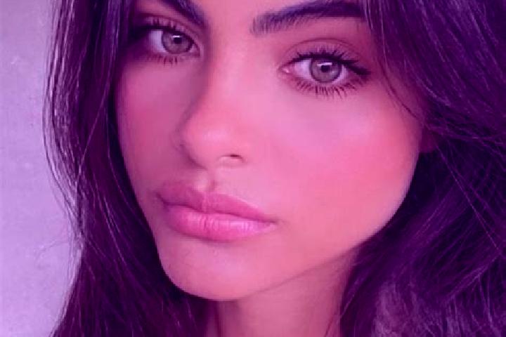 Riley, 36, a brunette dark-eyed caucasian companion based in Regulice. Offering Overnight, A-Level, Girlfriend Experience, Striptease. Available for incall a...
