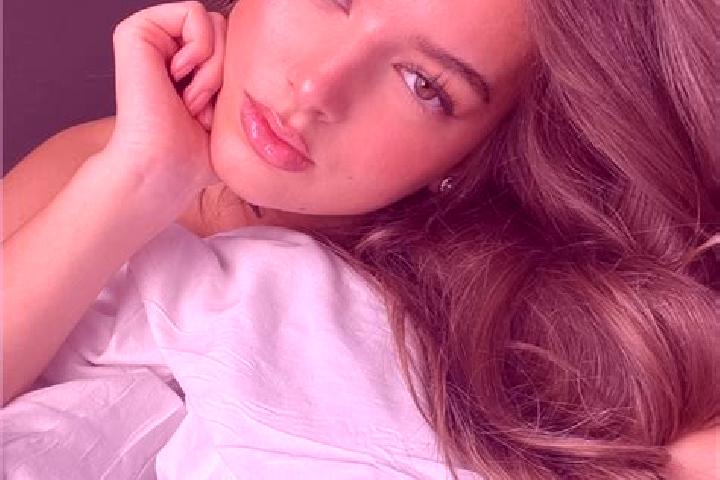 Riley, 36, a chestnut hazel-eyed caucasian companion based in Stadt Winterthur (Kreis 1) / Toessfeld. Offering Domination, Prostate Massage, Girlfriend Exper...