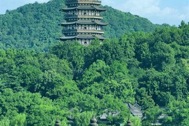Riley, 36 — Escort in Fengjing, China