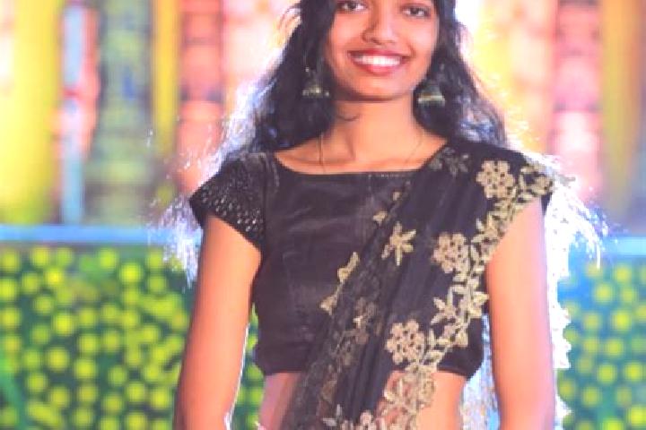 Riley, 36 — Escort in Kondur, India