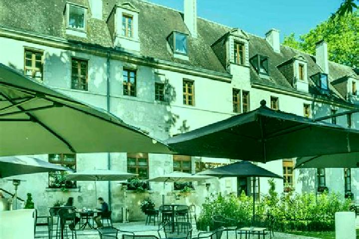 Riley, 36 — Escort in Moulon, France