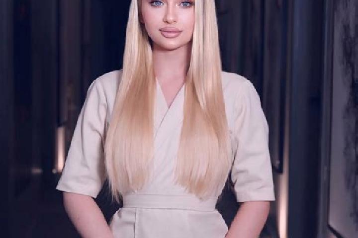 Riley, 37, a blonde amber-eyed caucasian companion based in Muduperar. Offering Travel Companion, Tantra, Erotic Massage, Girlfriend Experience. Available fo...