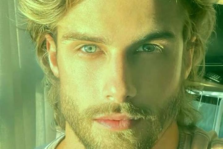 Riley, 37, a blonde blue-eyed middle eastern companion based in Akincilar. Offering Fetish, Tantra, Duos. Available for incall and outcall, day and evening d...