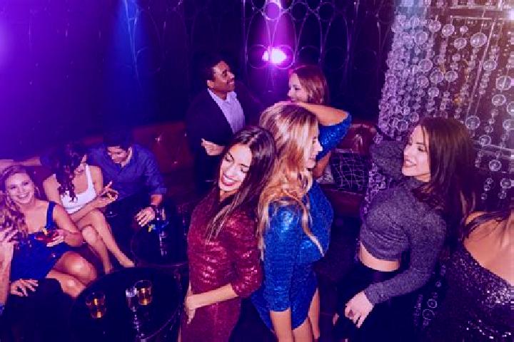 Riley, 37, a red dark-eyed mixed companion based in Bioul. Offering Striptease, Deep French Kissing, 69, Domination. Available for incall and outcall, overni...