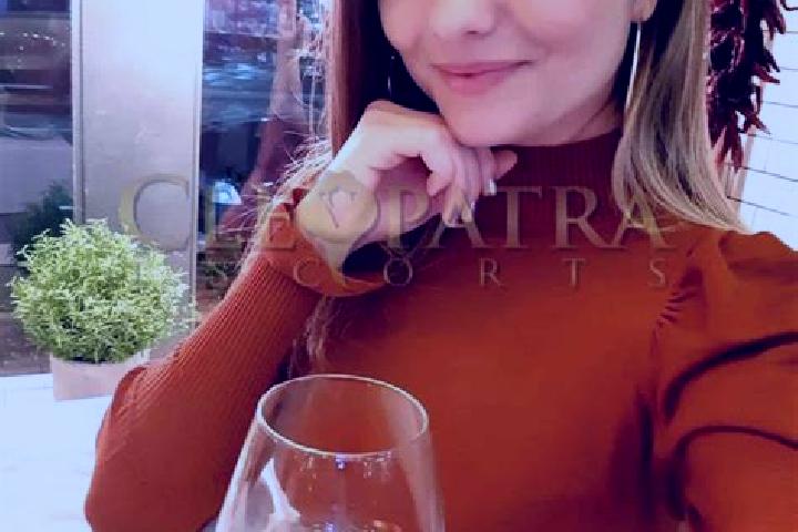 Riley, 37, a red green-eyed caucasian companion based in Chala. Offering Dinner Date, 69, Tantra, Erotic Massage, OWO. Available for incall and outcall, over...