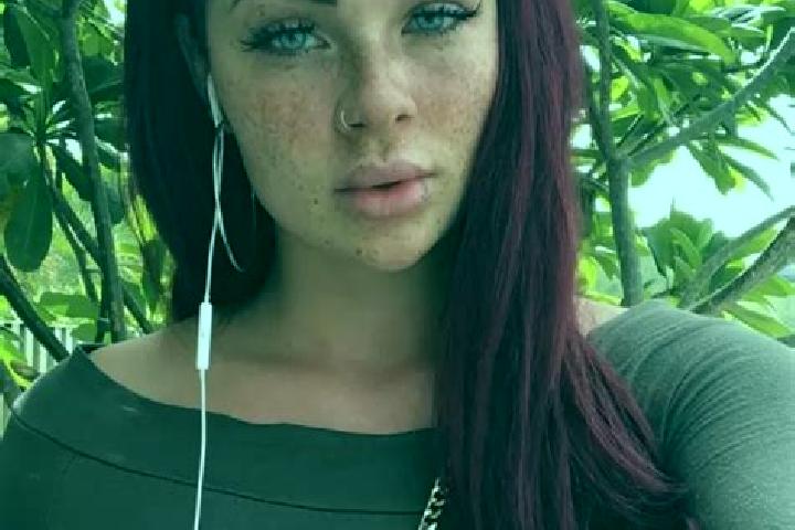 Riley, 37, a red green-eyed latina companion based in Colonia 24 de Julio. Offering BDSM, GFE, Domination, Deep French Kissing. Available for incall and outc...
