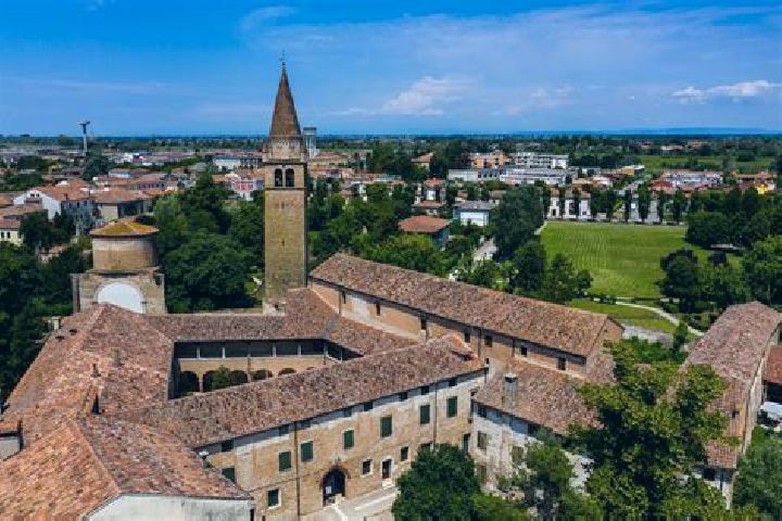 Riley, 37 — Escort in Badia Polesine, Italy