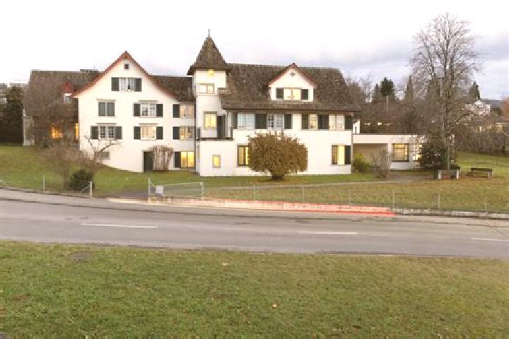 Riley, 37 — Escort in Maennedorf / Ausserfeld, Switzerland