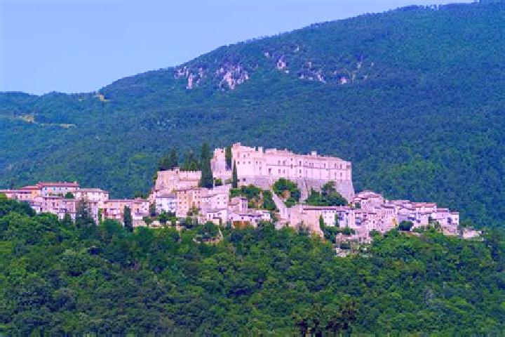 Riley, 37 — Escort in Rocca Sinibalda, Italy