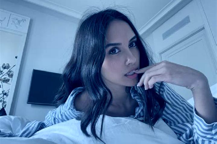 Riley, 38, a auburn amber-eyed indian companion based in Kurhatitra. Offering Travel Companion, Overnight, Girlfriend Experience. Available for incall and ou...