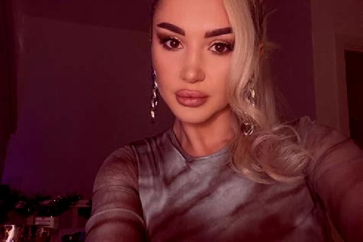 Riley, 38, a blonde grey-eyed caucasian companion based in Borovkivka. Offering Girlfriend Experience, Fetish, Couples, Travel Companion. Available for incal...