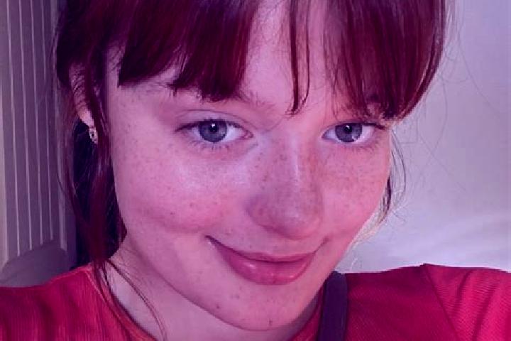 Riley, 38, a red dark-eyed mixed companion based in Sievershuetten. Offering Travel Companion, BDSM, Overnight, Couples. Available for incall and outcall, da...