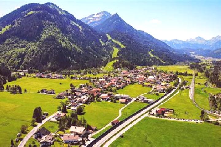 Riley, 38 — Escort in Bichlbach, Austria