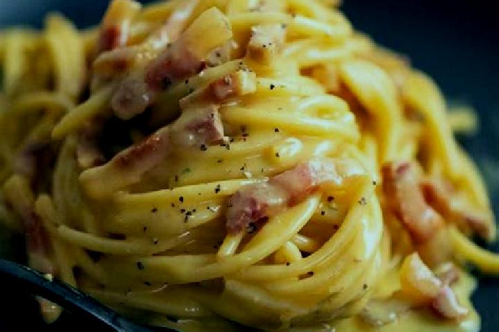 Riley, 38 — Escort in Carbonara al Ticino, Italy