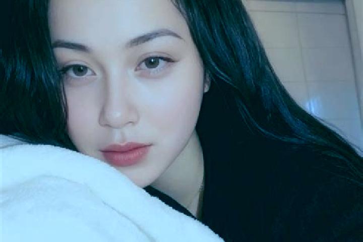 Riley, 38 — Escort in Yuni, Japan