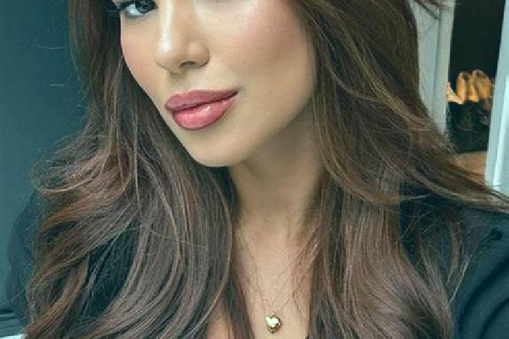 Riley, 39, a chestnut brown-eyed latina companion based in Mano. Offering GFE, BDSM, Domination, Striptease. Available for incall and outcall, day and evenin...