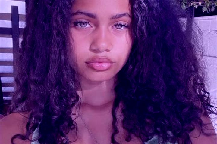 Riley, 39, a red green-eyed mixed companion based in Sanghar. Offering Domination, Erotic Massage, BDSM, Couples. Available for incall and outcall, day and e...