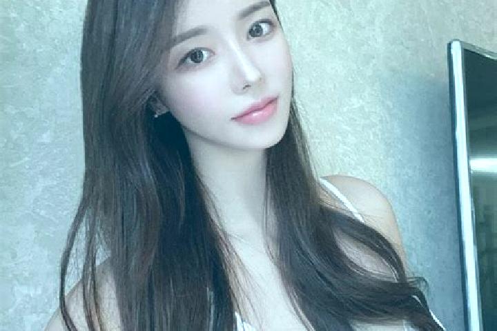 Riley, 39 — Escort in Baizi, China