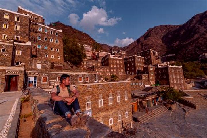 Riley, 39 — Escort in Sajir, Saudi Arabia