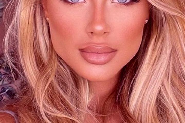 Rose, 20, a blonde hazel-eyed latina companion based in Januszkowice. Offering A-Level, Overnight, Domination, GFE. Available for incall and outcall, overnig...