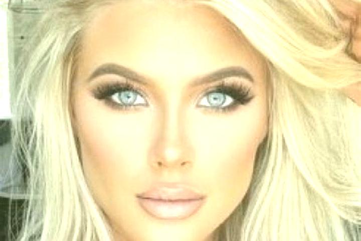 Rose, 20, a platinum blonde amber-eyed caribbean companion based in Ewighausen. Offering Fetish, Tantra, Duos, Overnight. Available for incall and outcall, o...