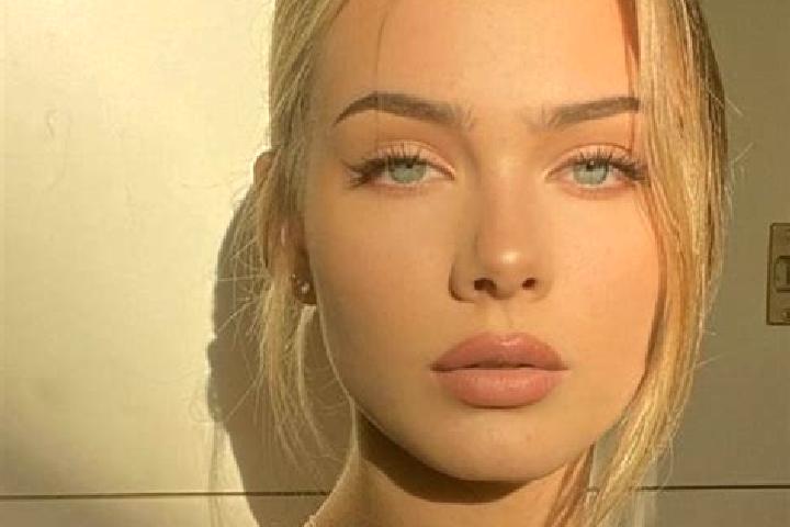 Rose, 20, a red grey-eyed european companion based in Mariscal Benavides. Offering Deep French Kissing, 69, Domination. Available for incall and outcall, ove...