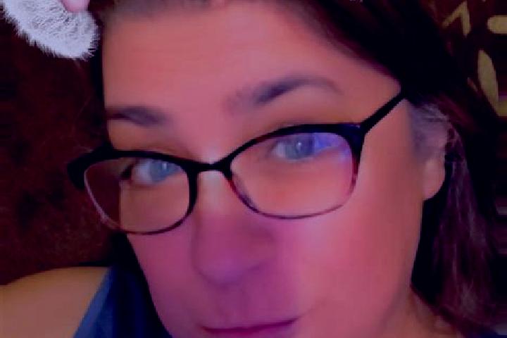 Rose, 20 — Escort in Colchester, Canada