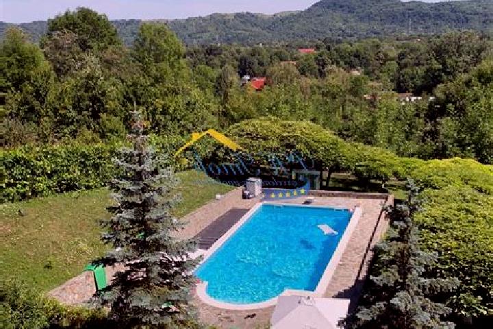 Rose, 20 — Escort in Cornu de Sus, Romania
