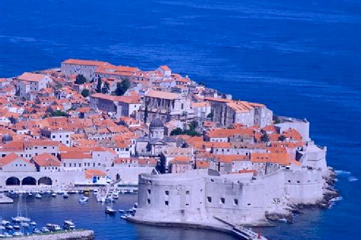 Rose, 20 — Escort in Hreljin, Croatia