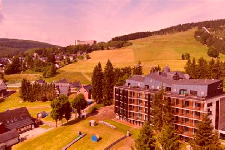 Rose, 20 — Escort in Kurort Oberwiesenthal, Germany