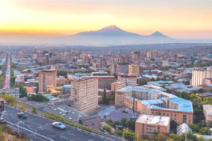 Rose, 20 — Escort in Monteavan, Armenia
