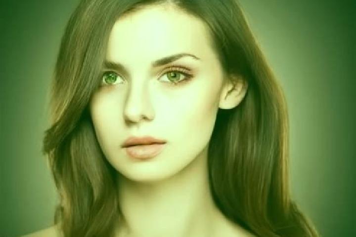 Rose, 21, a auburn amber-eyed caucasian companion based in Pavia. Offering Massage, Couples, Girlfriend Experience, Prostate Massage. Available for incall an...