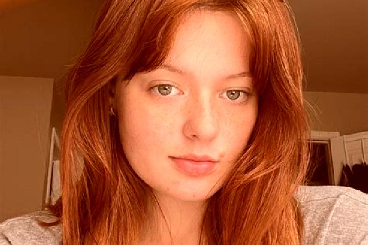 Rose, 21, a auburn grey-eyed mixed companion based in Mena. Offering Travel Companion, A-Level. Available for incall and outcall, day and evening dates.
