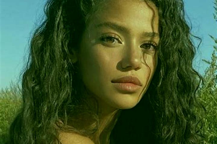 Rose, 21, a black blue-eyed latina companion based in Donsoe. Offering A-Level, OWO, Prostate Massage, GFE. Available for incall and outcall, day and evening...
