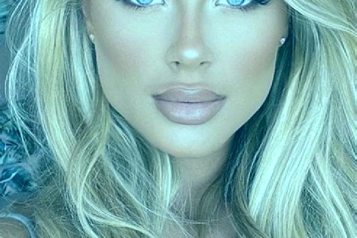 Rose, 21, a blonde blue-eyed latina companion based in Sao Joao da Madeira. Offering 69, Domination, Roleplay. Available for incall and outcall, overnight bo...