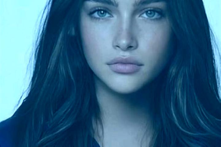 Rose, 21, a brunette amber-eyed caucasian companion based in Allokoa. Offering CIM, Duos, 69. Available for incall and outcall, day and evening dates.