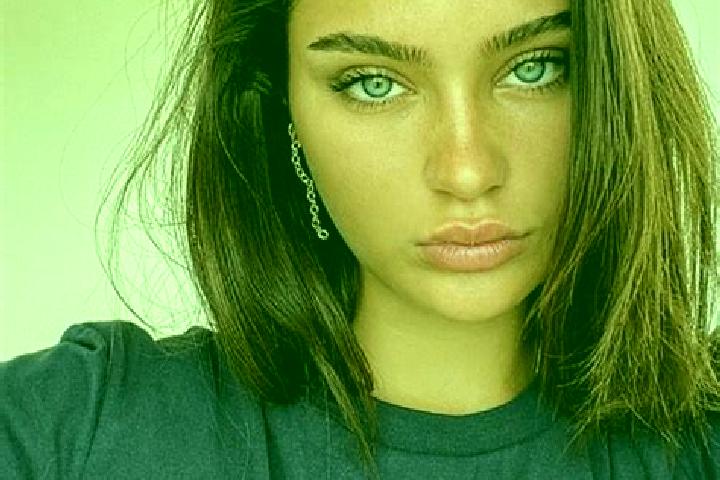 Rose, 21, a brunette dark-eyed mixed companion based in Sompolno. Offering Overnight, CIM, GFE, Tantra. Available for incall and outcall, day and evening dates.
