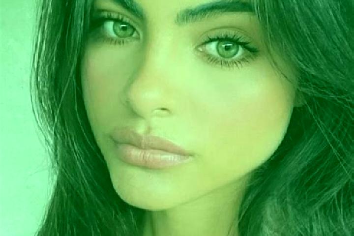 Rose, 21, a red green-eyed indian companion based in Charlotte Hall. Offering 69, Striptease, Couples. Available for incall and outcall, overnight bookings a...