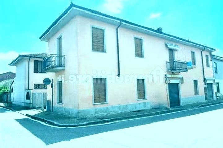 Rose, 21 — Escort in Montanaso Lombardo, Italy