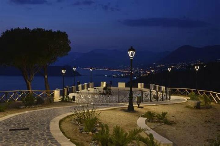 Rose, 21 — Escort in San Nicola da Crissa, Italy