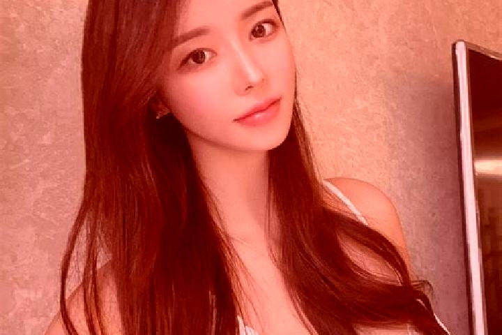 Rose, 21 — Escort in Youshui, China