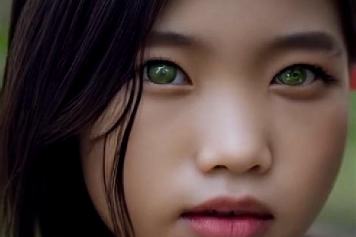 Rose, 22, a brunette green-eyed asian companion based in Hlusice. Offering A-Level, OWO, 69. Available for incall and outcall, overnight bookings available.