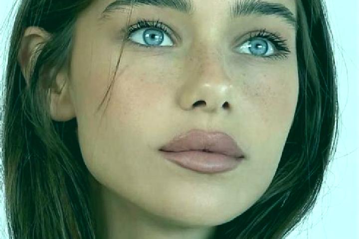 Rose, 22, a brunette grey-eyed ebony companion based in Pichigua. Offering OWO, Deep French Kissing, GFE, 69. Available for incall and outcall, day and eveni...