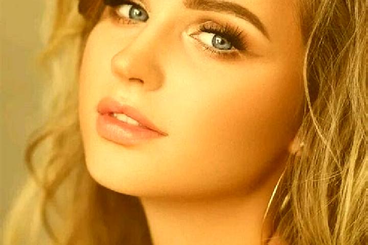 Rose, 22, a dark blonde blue-eyed ebony companion based in Chenar-e Gharb. Offering Domination, Couples, BDSM, Prostate Massage. Available for incall and out...