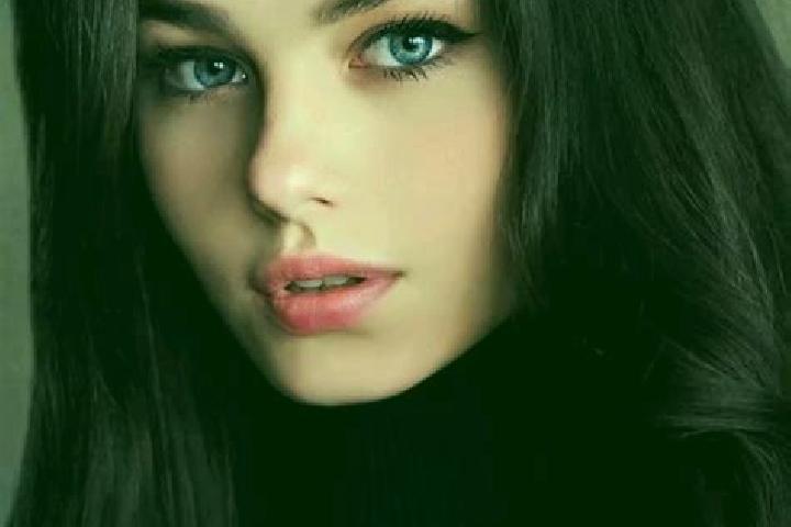 Rose, 22, a red blue-eyed slavic companion based in Ts alk ot i. Offering A-Level, Tantra, Deep French Kissing. Available for incall and outcall, day and eve...