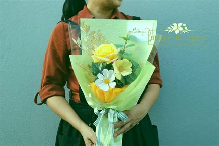 Rose, 22 — Escort in Cirumput, Indonesia