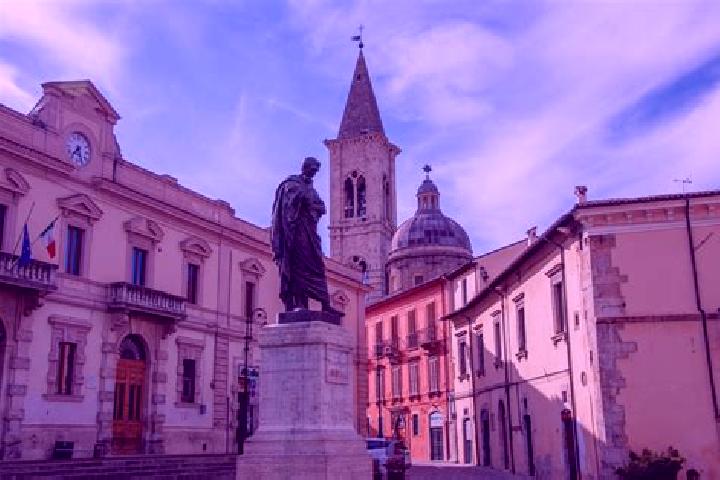 Rose, 22 — Escort in Civitella Roveto, Italy